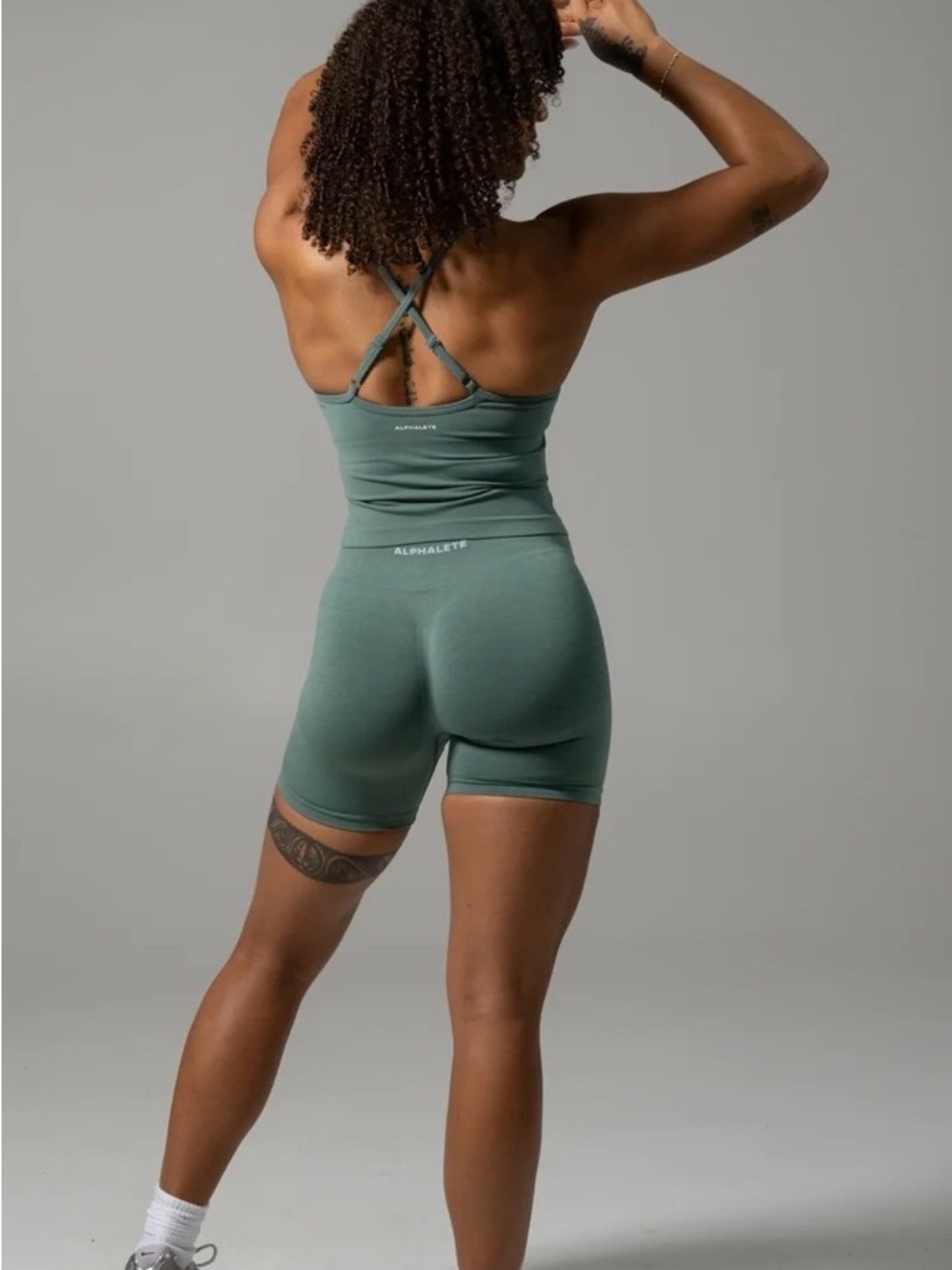 Alphalete Women's High-Waist Green Seamless Bike Shorts Size XS